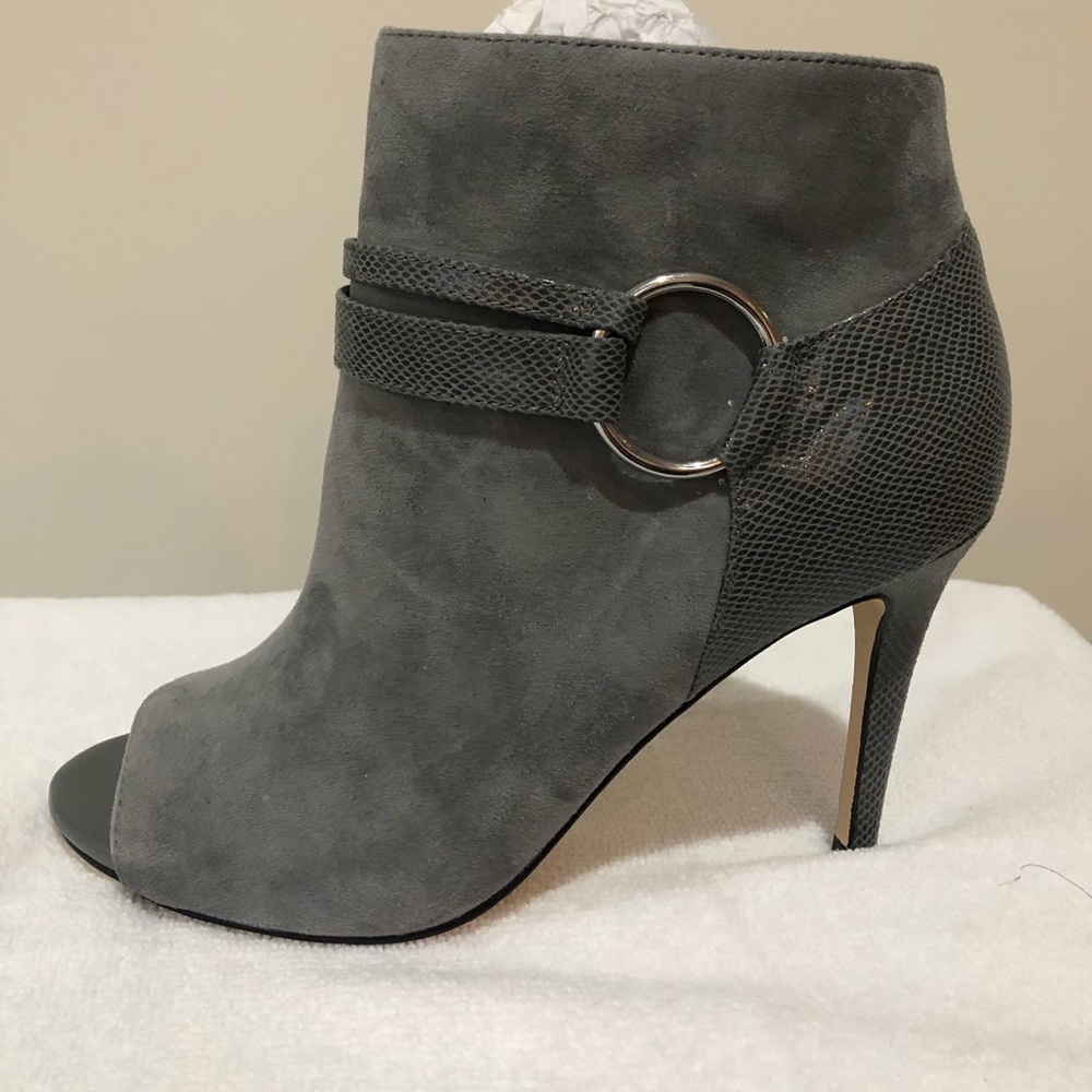 White House Black Market Booties Size 6